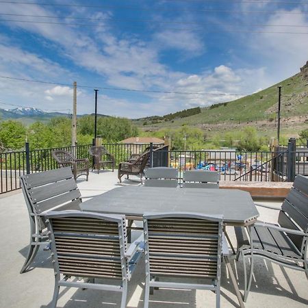 Central Lava Hot Springs Studio With Deck And Views! Exterior foto